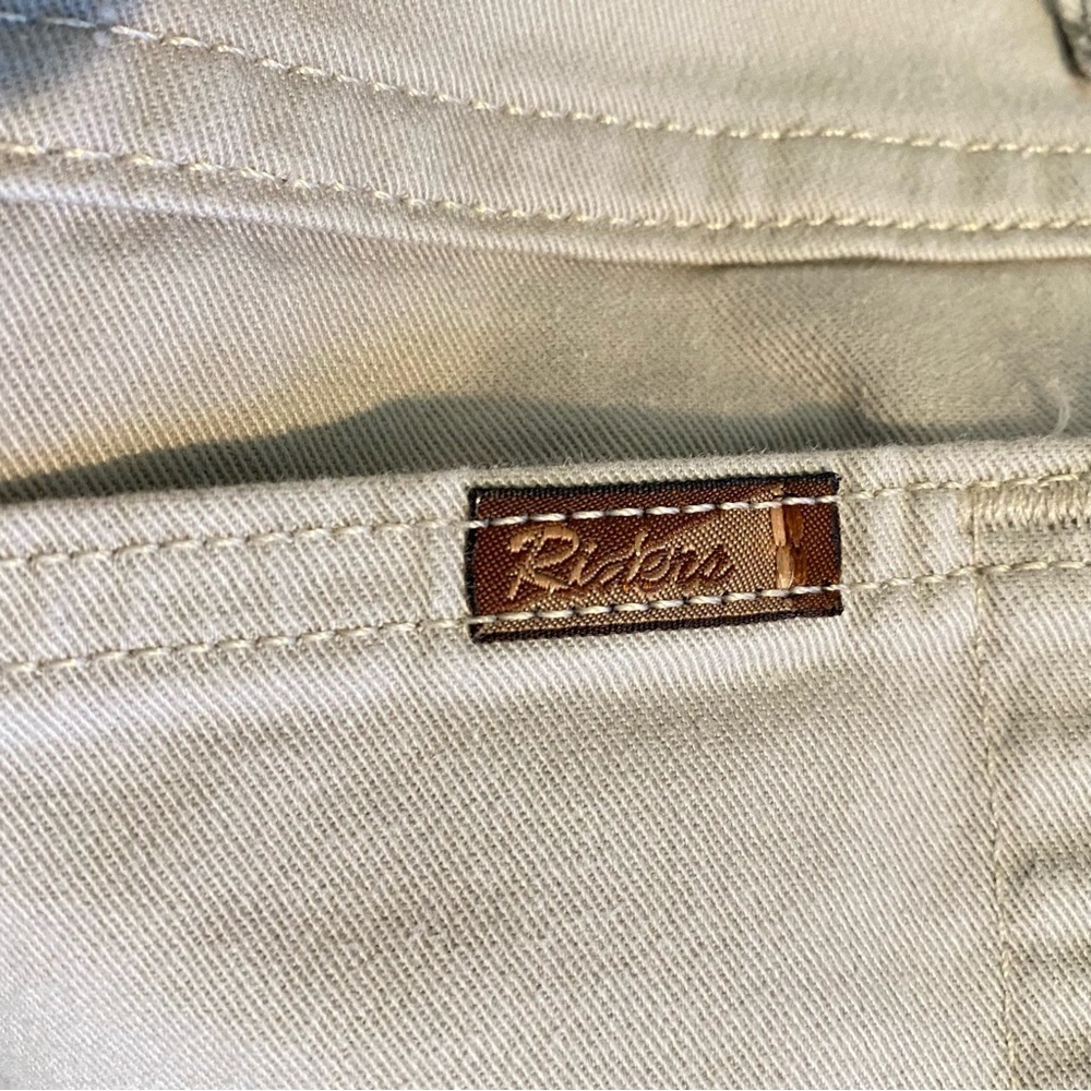 Riders by Lee Capri Women's size 12 Light Wash Beige Denim Jeans - Picture 6 of 6